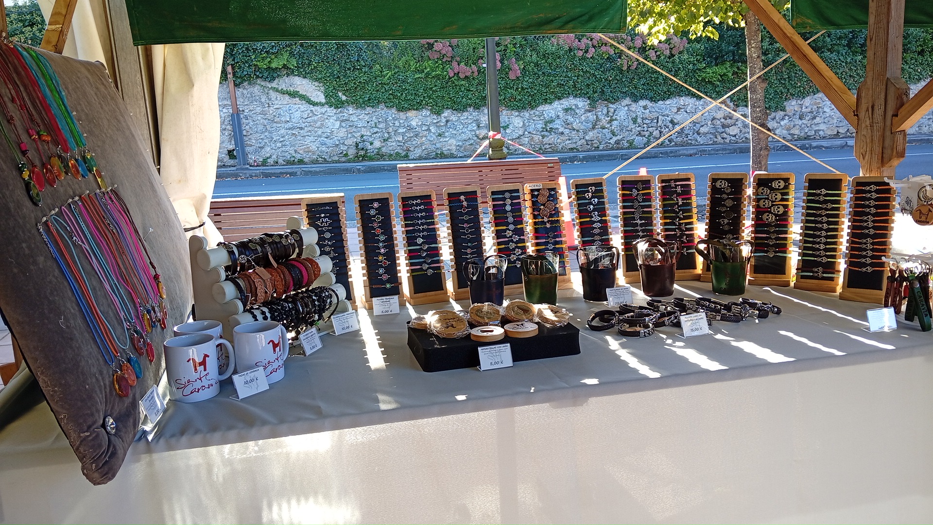 Imagen 2 de 2: Mercado de artesanía de Nuestra Señora de Consolación