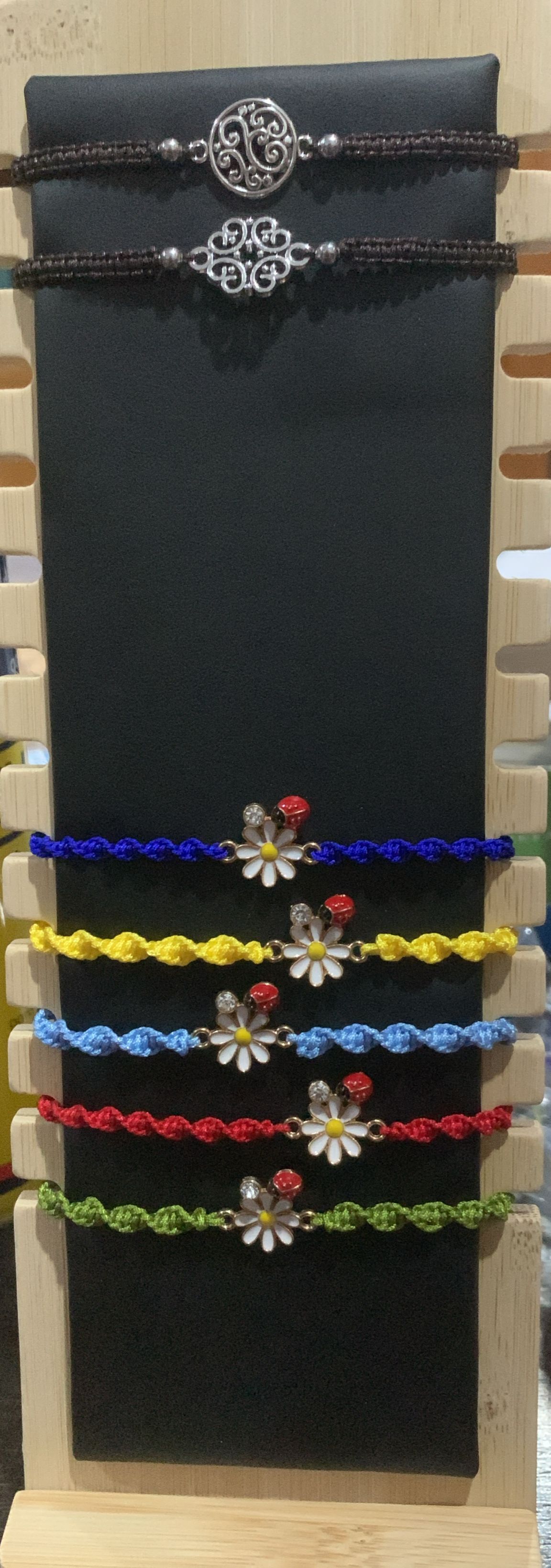 Imagen 9 de 16: Pulseras de macramé