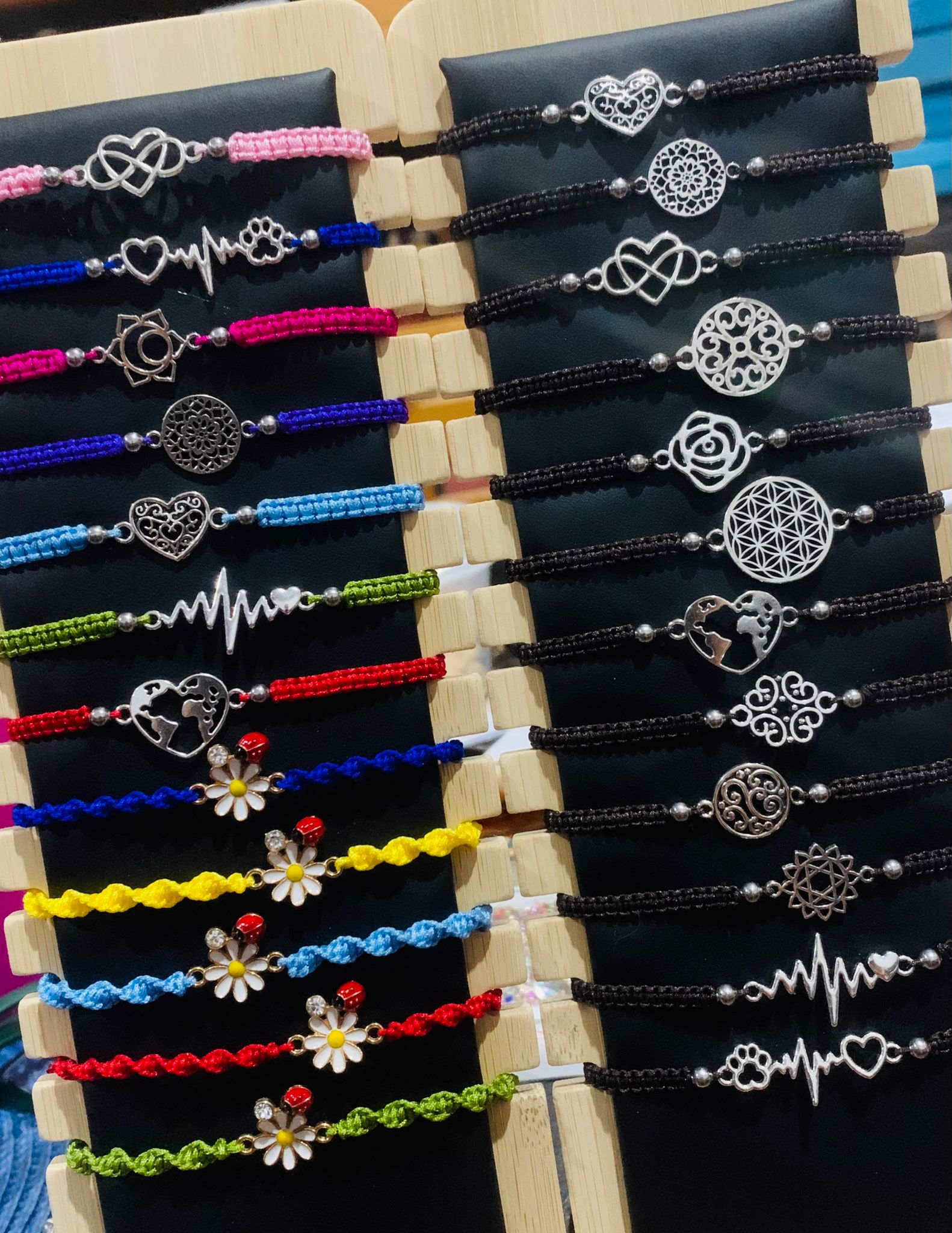 Fotografía de Pulseras de macramé